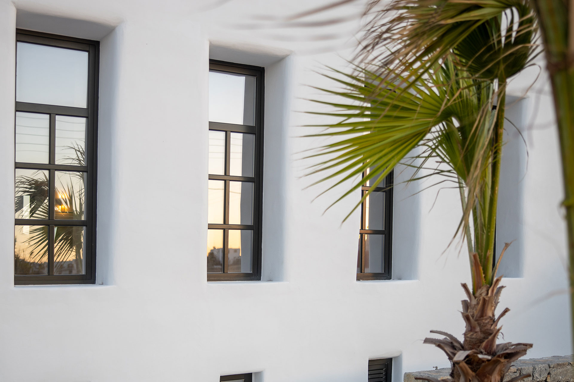 Koukoumi Vegan Hotel exterior windows