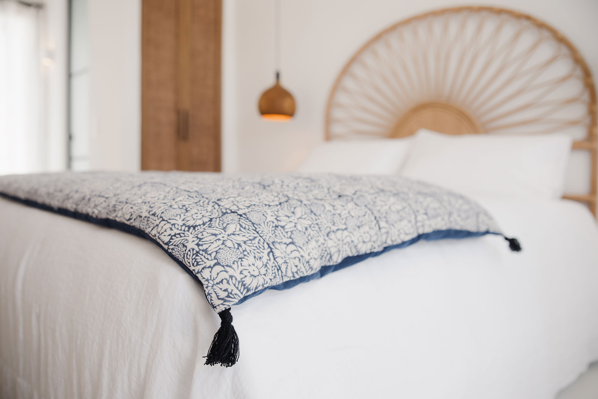 Koukoumi Vegan Hotel superior suite bed